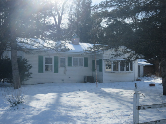 Town of Van Buren home